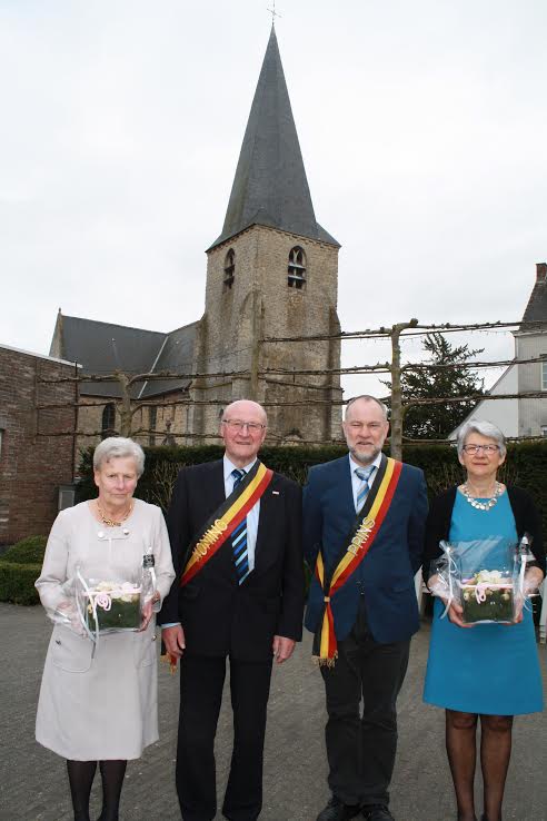 Koning Antoine en Prins Eric met echtgenotes, gevierd onder de kerktoren van Landskouter