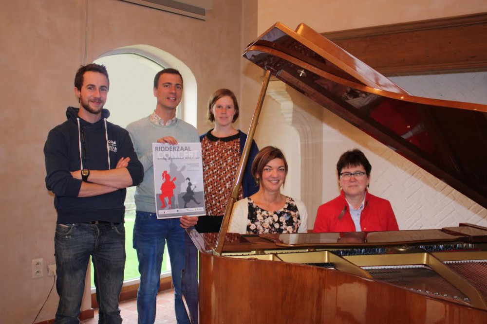 Sandra De Roeck, schepen van cultuur en onderwijs Zottegem, Marleen Verdonck, schepen van cultuur en onderwijs Oosterzele, Sam Wittevrongel, cultuurfunctionaris CC Zoetegem, Andy Dhondt, directeur SAMWD Zottegem, Inge Vandermeiren, diensthoofd CC Zoetegem